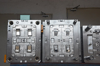 精密注塑模具EDM模具加工技術的發(fā)展