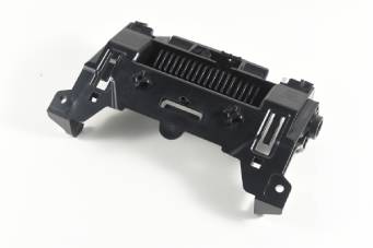 如何避免成型精密塑料注塑零件上出現(xiàn)黑點(diǎn)？